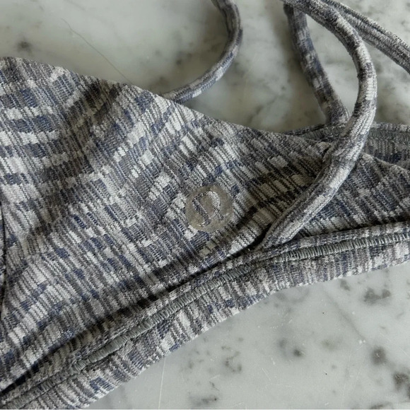 Lululemon Free To Be Zen Bra in gray | size 6 - Picture 4 of 4